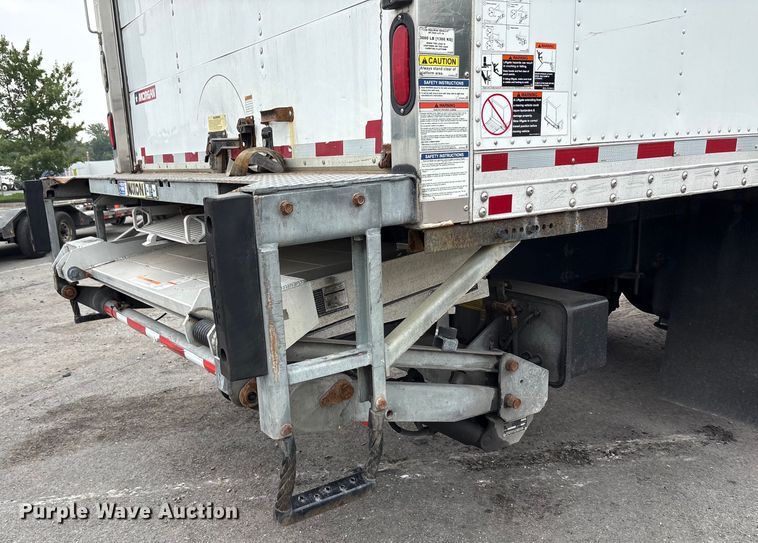 image for item YA0688 2018 International 4300 box truck
