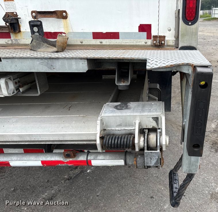 image for item YA0688 2018 International 4300 box truck