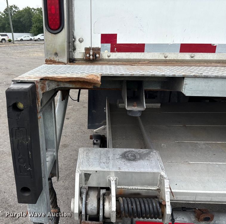 image for item YA0688 2018 International 4300 box truck