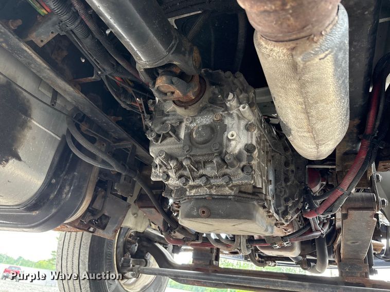 image for item YA0688 2018 International 4300 box truck