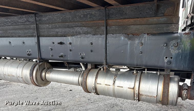 image for item YA0688 2018 International 4300 box truck