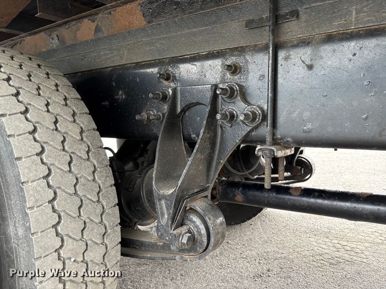 image for item YA0688 2018 International 4300 box truck