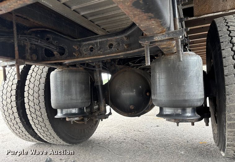 image for item YA0688 2018 International 4300 box truck