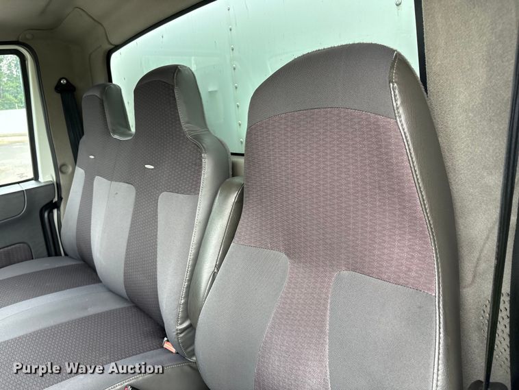 image for item YA0688 2018 International 4300 box truck