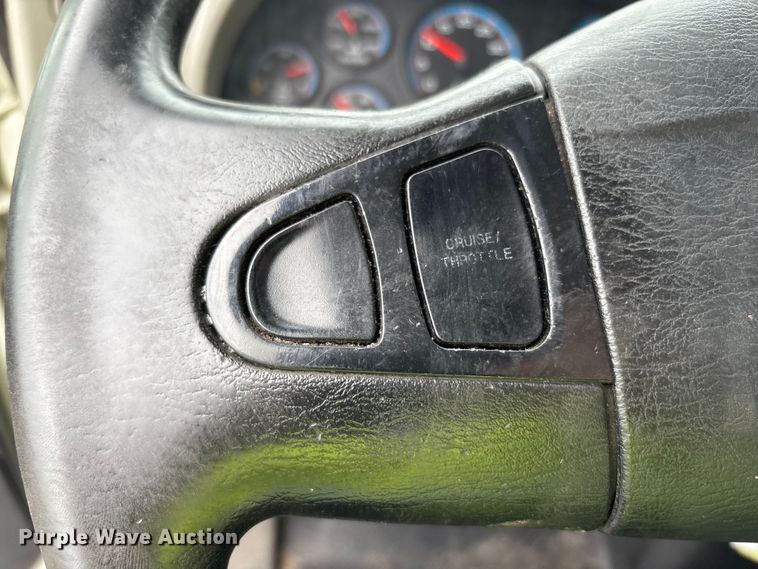 image for item YA0688 2018 International 4300 box truck