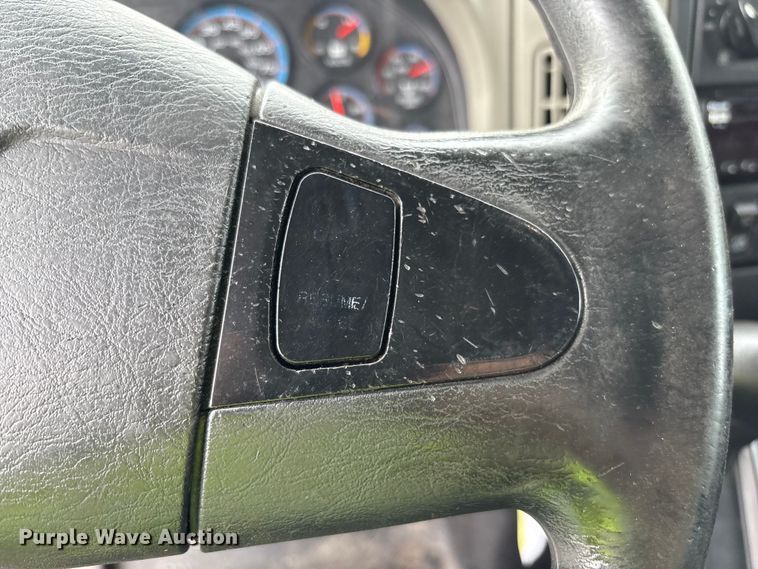 image for item YA0688 2018 International 4300 box truck