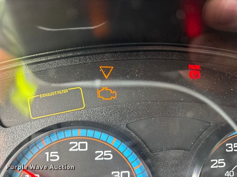 image for item YA0688 2018 International 4300 box truck