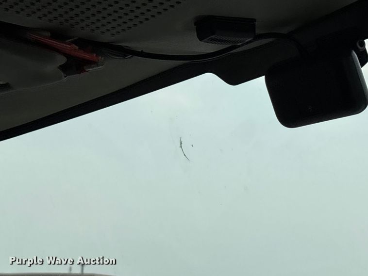 image for item YA0688 2018 International 4300 box truck