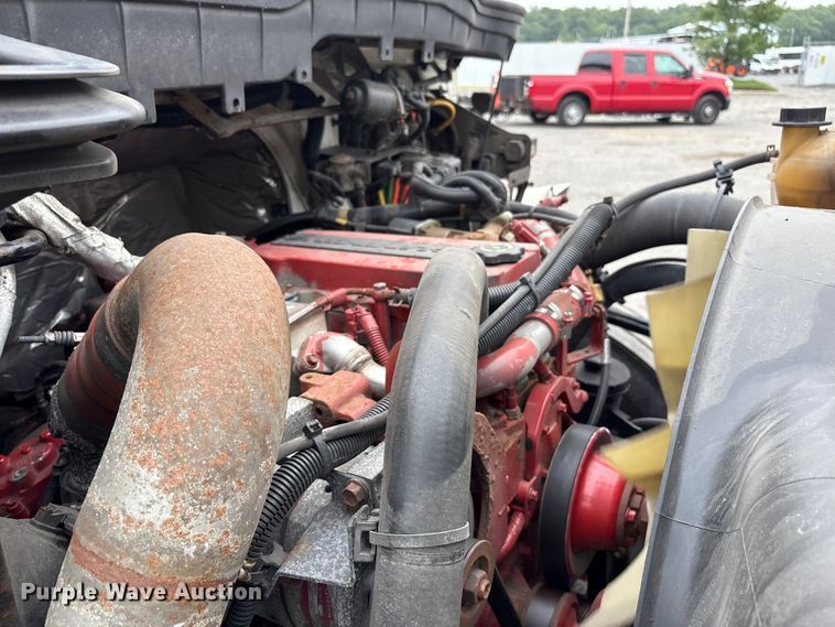 image for item YA0688 2018 International 4300 box truck