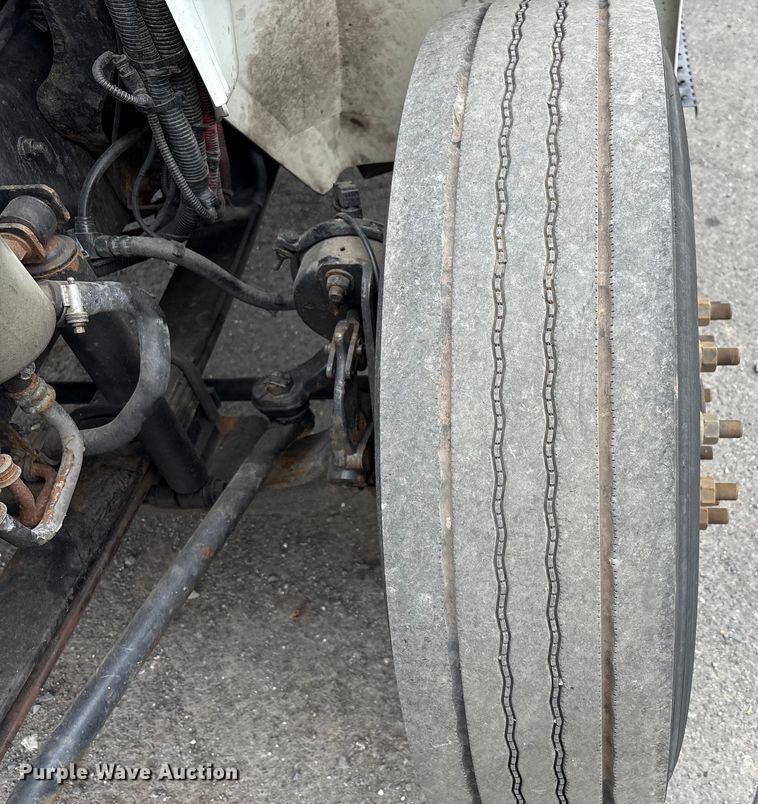 image for item YA0688 2018 International 4300 box truck