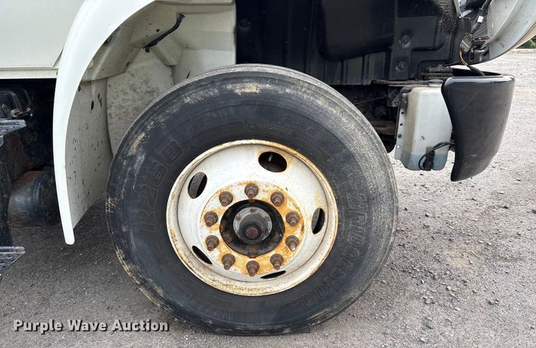 image for item YA0688 2018 International 4300 box truck