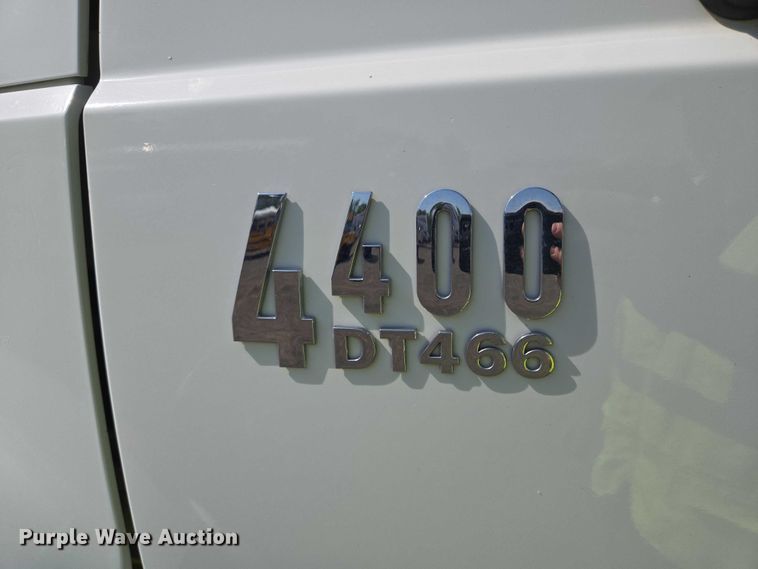 image for item YA0697 2007 International 4400 vacuum truck