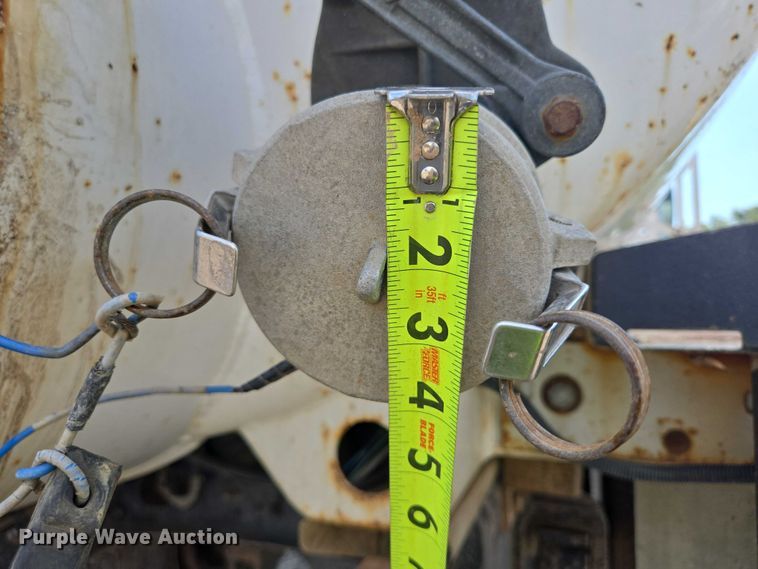 image for item YA0697 2007 International 4400 vacuum truck