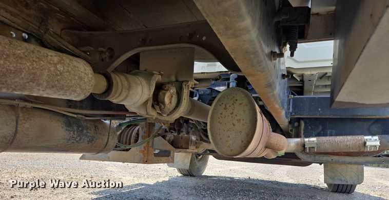 image for item YA0697 2007 International 4400 vacuum truck