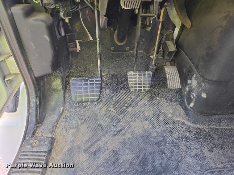 image for item YA0697 2007 International 4400 vacuum truck