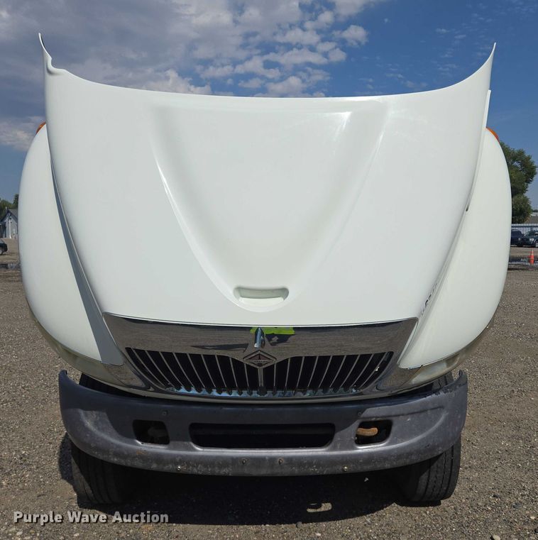 image for item YA0697 2007 International 4400 vacuum truck