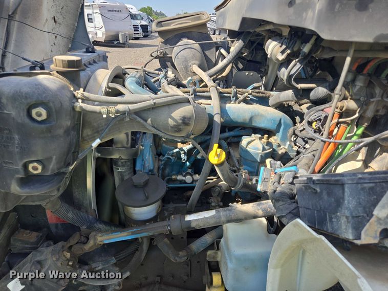image for item YA0697 2007 International 4400 vacuum truck