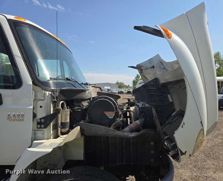 image for item YA0697 2007 International 4400 vacuum truck