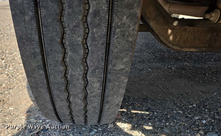 image for item YA0697 2007 International 4400 vacuum truck