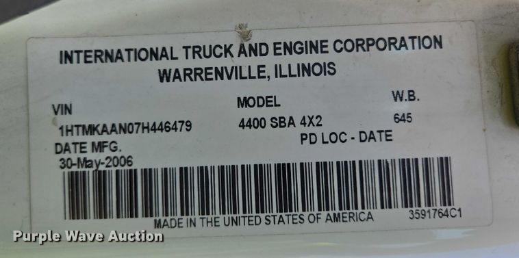image for item YA0697 2007 International 4400 vacuum truck