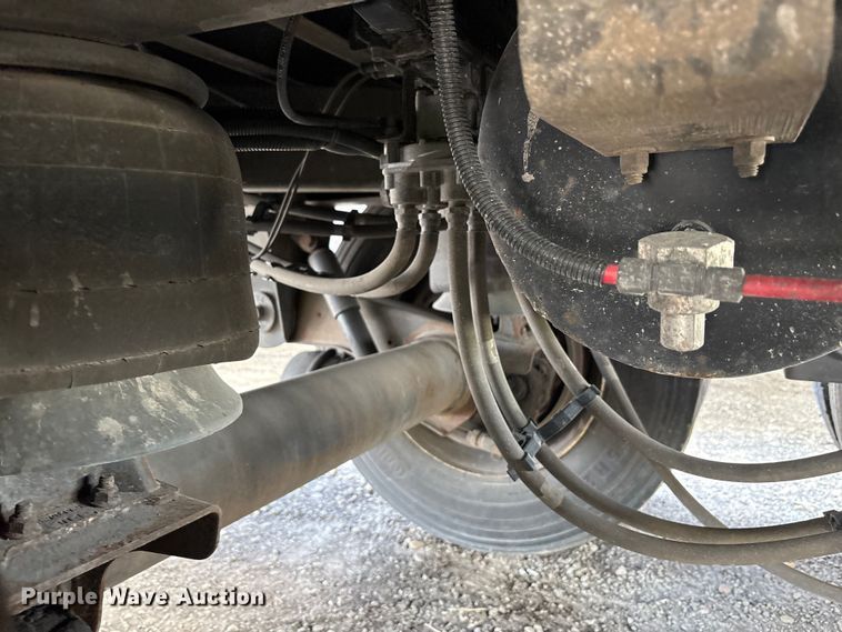 image for item YA0727 2017 Hyundai Translead VC2530152-AJS dry van trailer