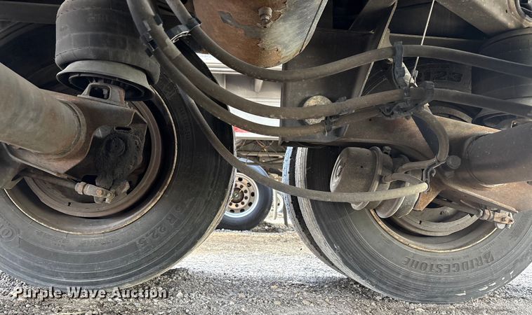 image for item YA0727 2017 Hyundai Translead VC2530152-AJS dry van trailer