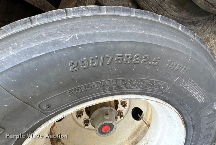 image for item YA0727 2017 Hyundai Translead VC2530152-AJS dry van trailer