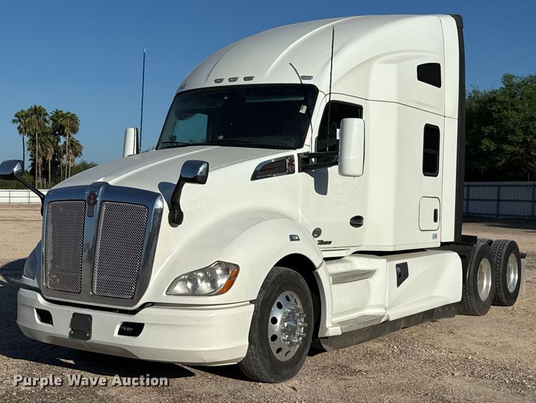 CAMIóN CAMAROTE 2018 KENWORTH