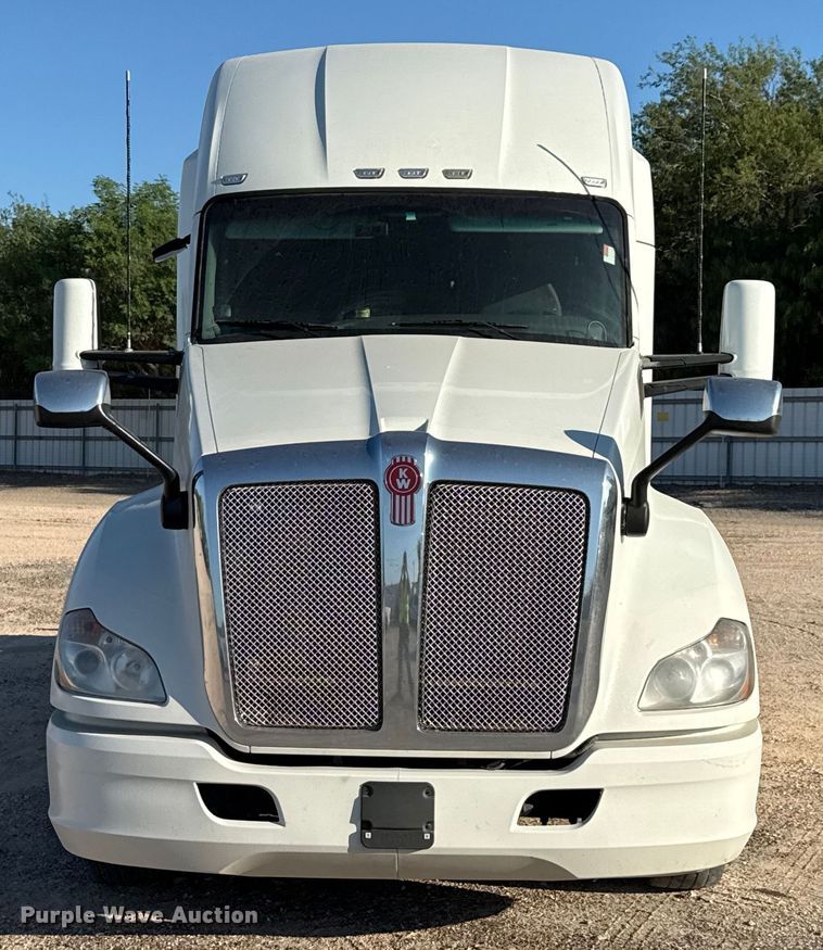 CAMIóN CAMAROTE 2018 KENWORTH