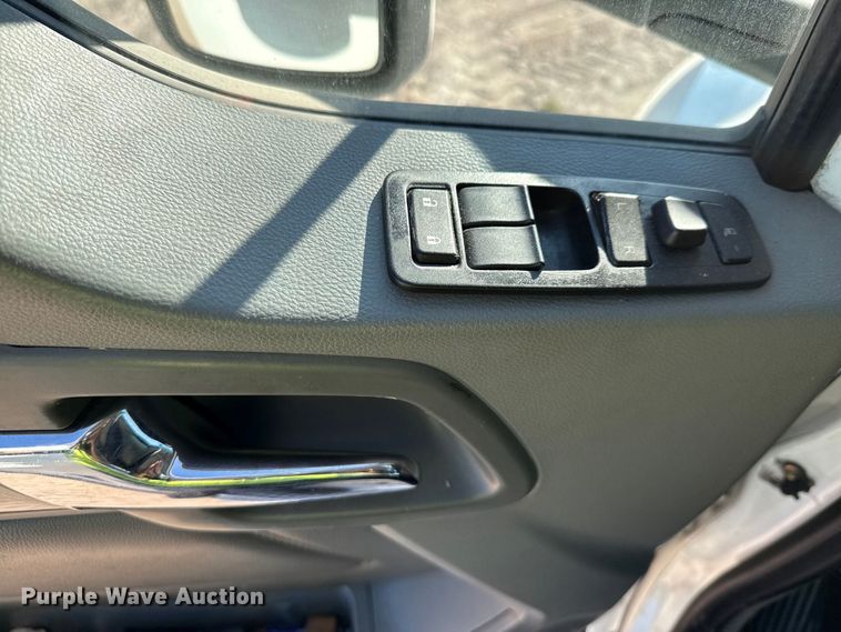 image for item YA0752 2018 Kenworth T680 semi truck