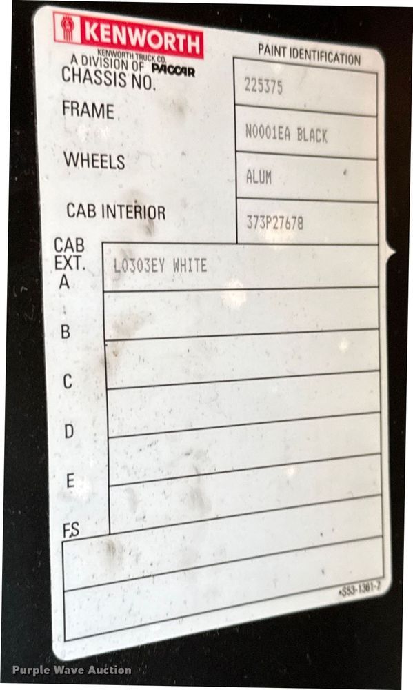 image for item YA0752 2018 Kenworth T680 semi truck