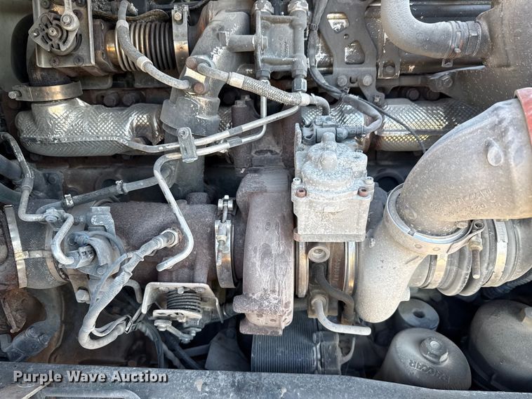 image for item YA0752 2018 Kenworth T680 semi truck