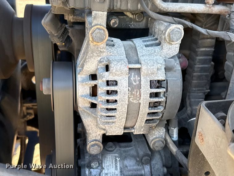 image for item YA0752 2018 Kenworth T680 semi truck