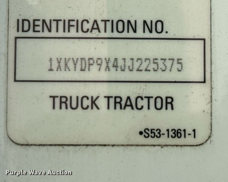 image for item YA0752 2018 Kenworth T680 semi truck