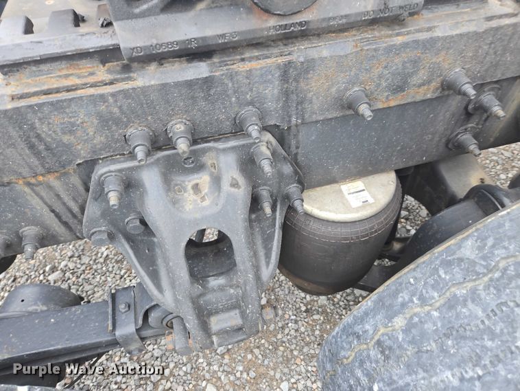 image for item YA0860 2020 Peterbilt 579 semi truck