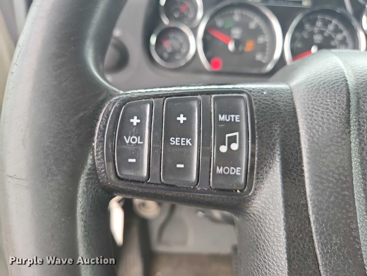 image for item YA0860 2020 Peterbilt 579 semi truck