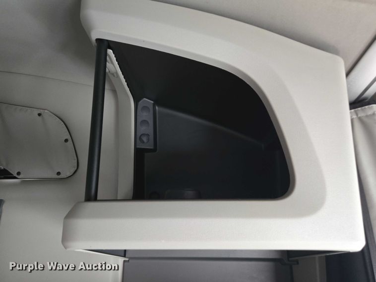 image for item YA0860 2020 Peterbilt 579 semi truck