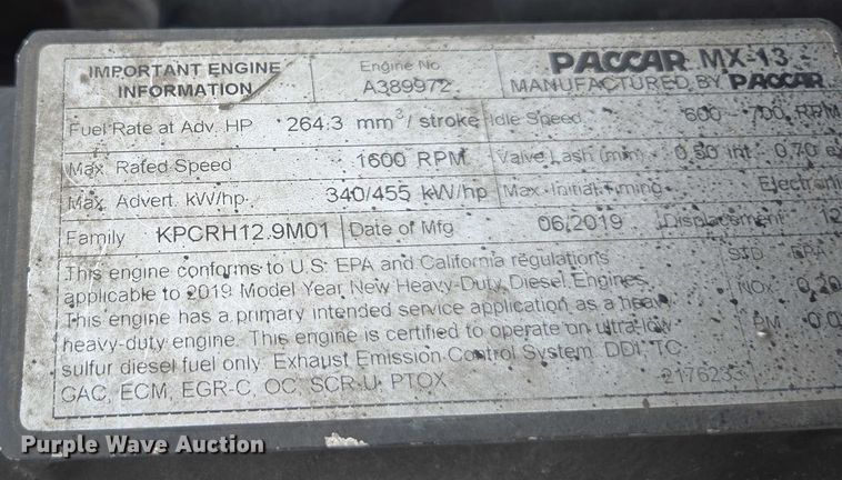 image for item YA0860 2020 Peterbilt 579 semi truck