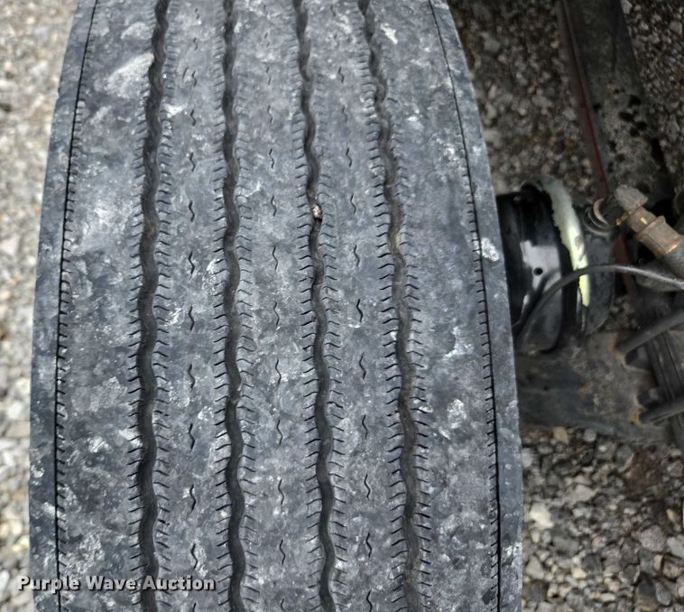 image for item YA0860 2020 Peterbilt 579 semi truck