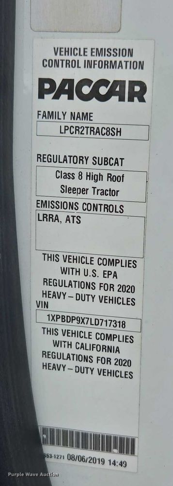 image for item YA0860 2020 Peterbilt 579 semi truck