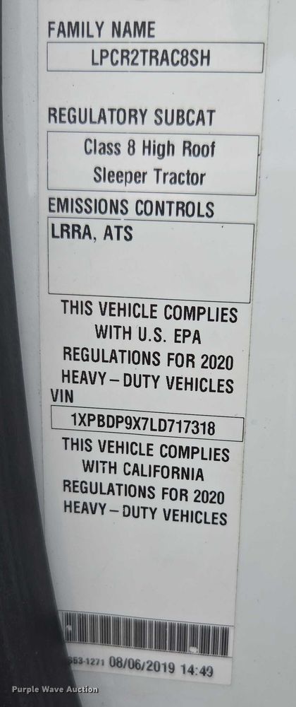 image for item YA0860 2020 Peterbilt 579 semi truck