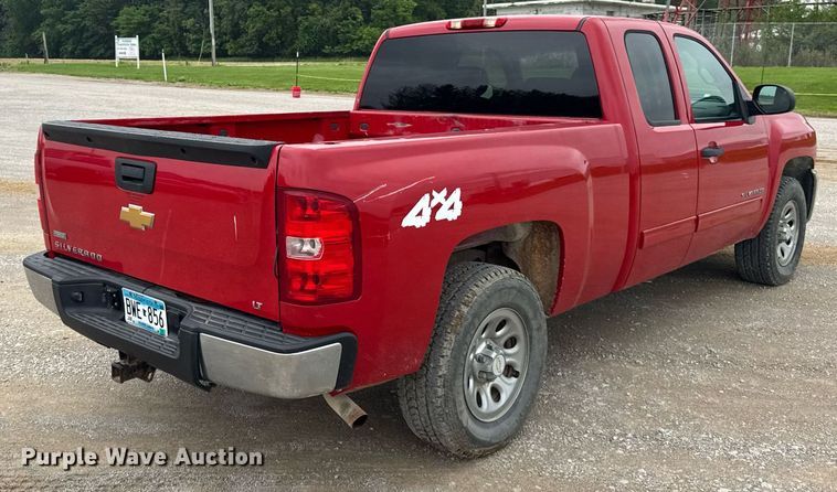 image for item DI9031 2012 Chevrolet Silverado 1500 Ext. Cab pickup truck