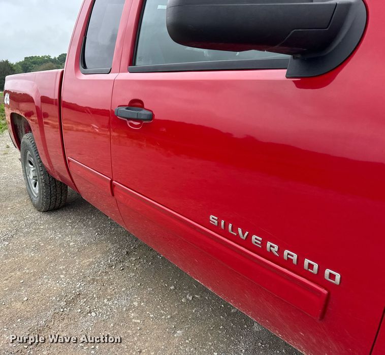image for item DI9031 2012 Chevrolet Silverado 1500 Ext. Cab pickup truck