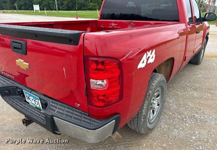 image for item DI9031 2012 Chevrolet Silverado 1500 Ext. Cab pickup truck