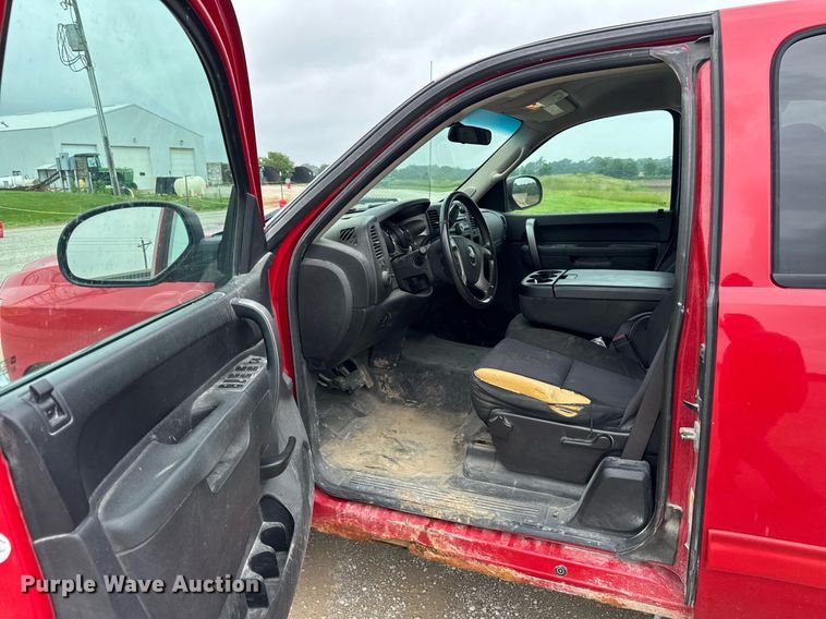 image for item DI9031 2012 Chevrolet Silverado 1500 Ext. Cab pickup truck