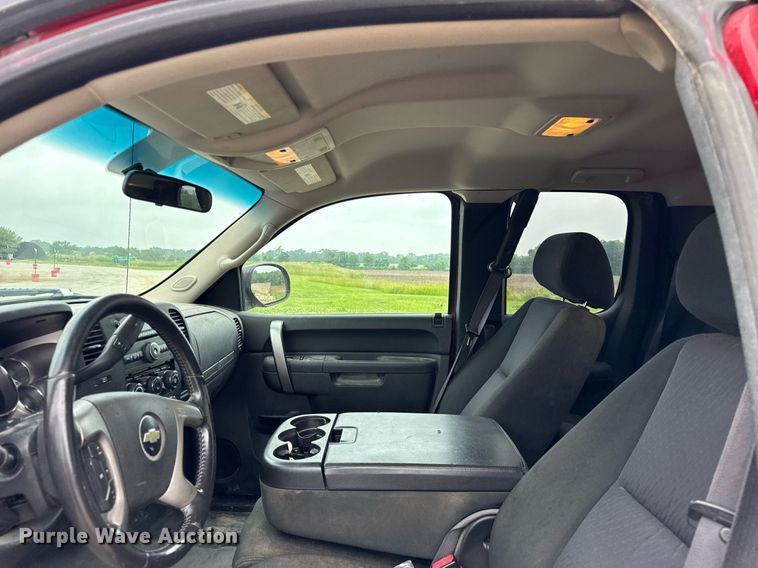 image for item DI9031 2012 Chevrolet Silverado 1500 Ext. Cab pickup truck