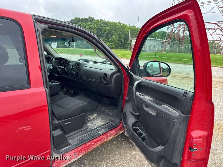 image for item DI9031 2012 Chevrolet Silverado 1500 Ext. Cab pickup truck