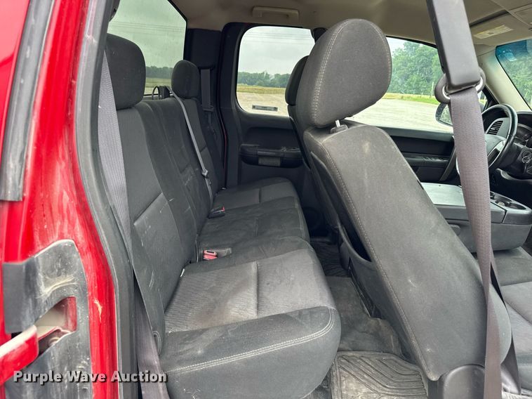 image for item DI9031 2012 Chevrolet Silverado 1500 Ext. Cab pickup truck