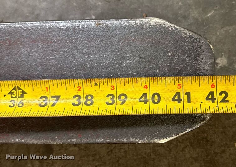 image for item DI9111 2016 Raymond 5600 order picker