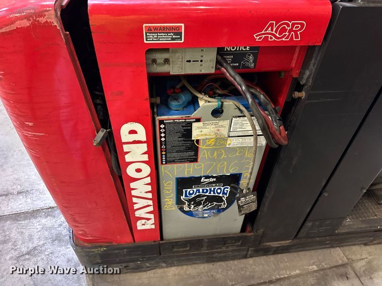 image for item DI9111 2016 Raymond 5600 order picker